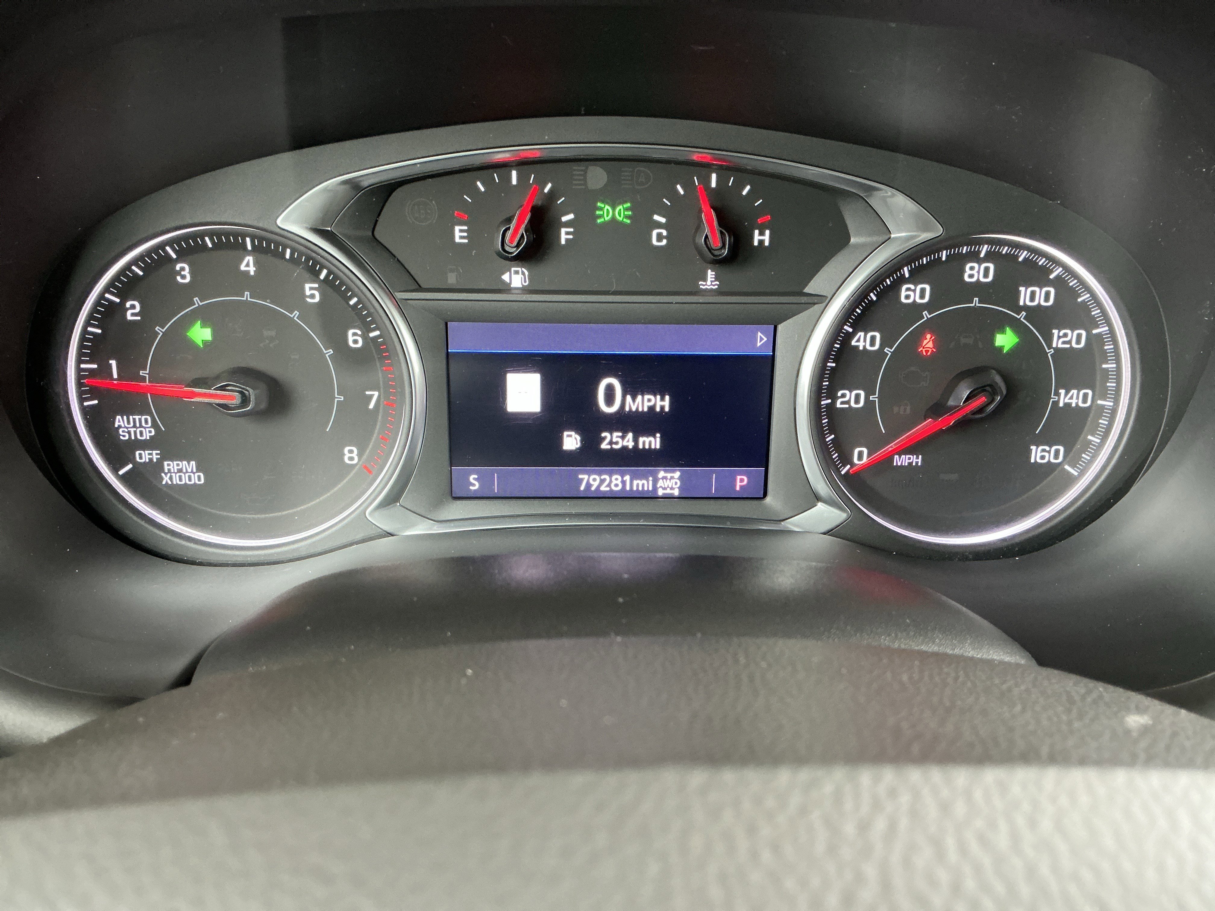 Used 2022 GMC Acadia SLT w/ Preferred Package image 8