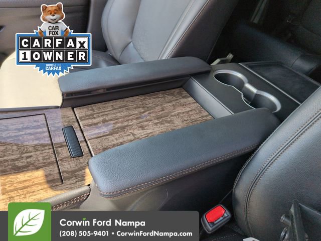 Used 2025 Toyota Sienna Platinum AWD/4WD image 18