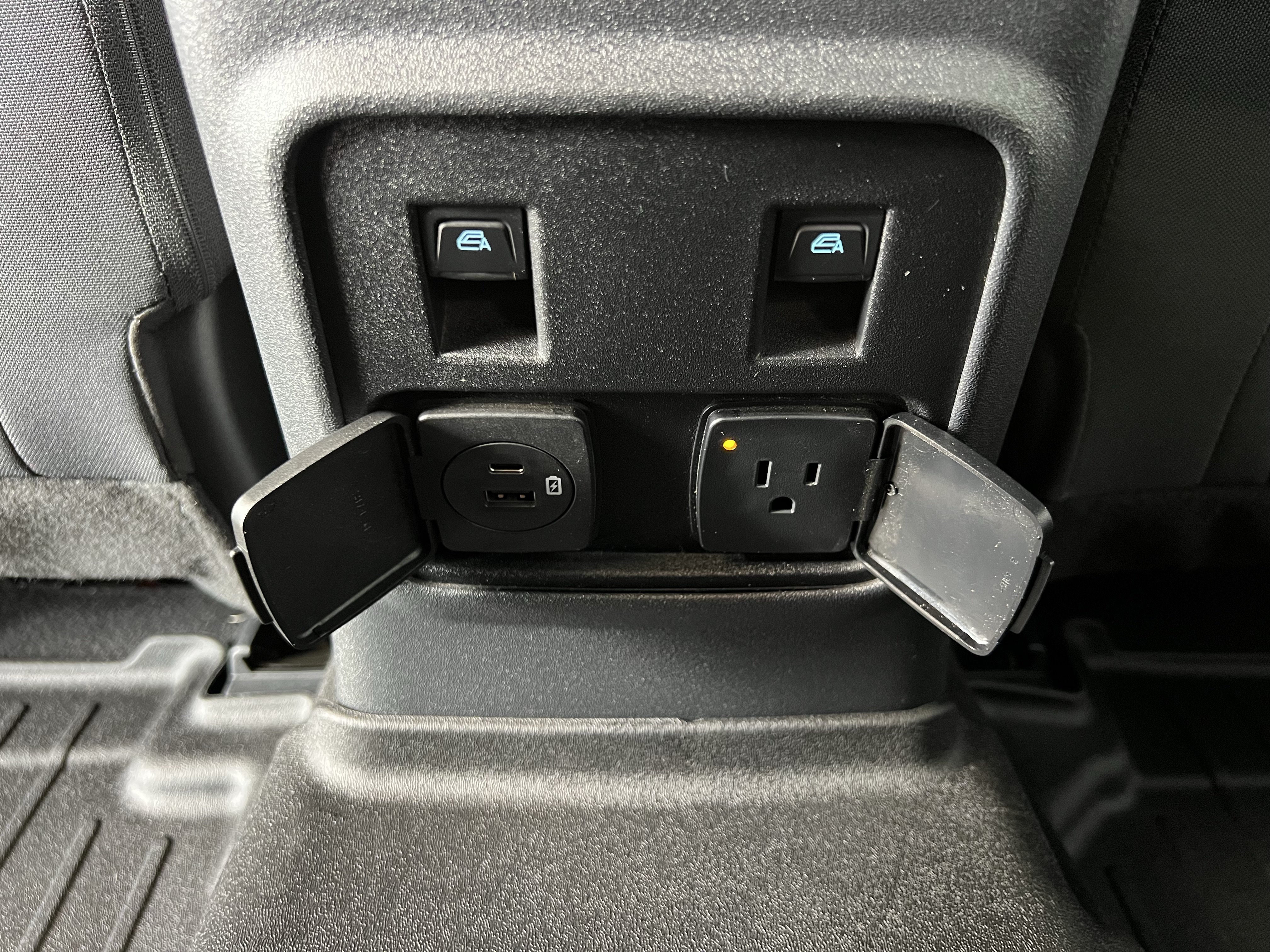 Used 2023 Ford Bronco Outer Banks AWD/4WD image 41