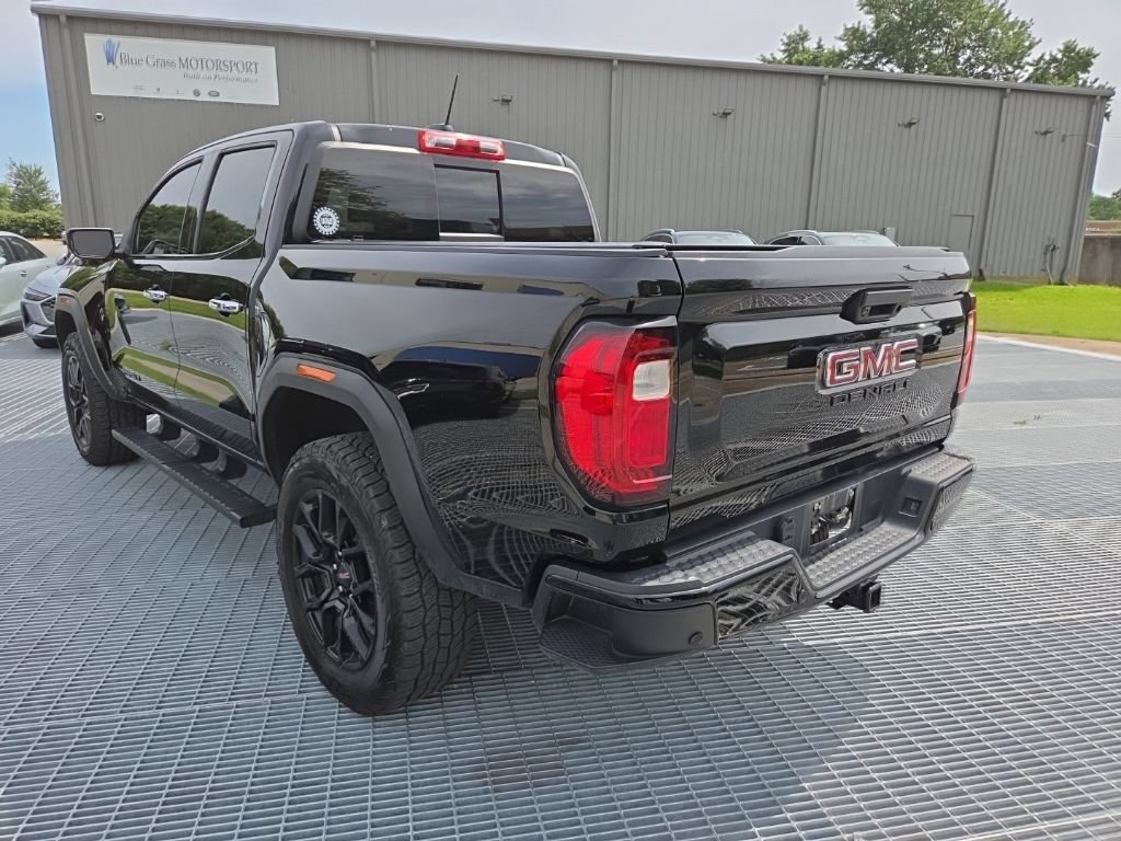 Used 2023 GMC Canyon Denali w/ Denali Black Edition AWD/4WD image 3