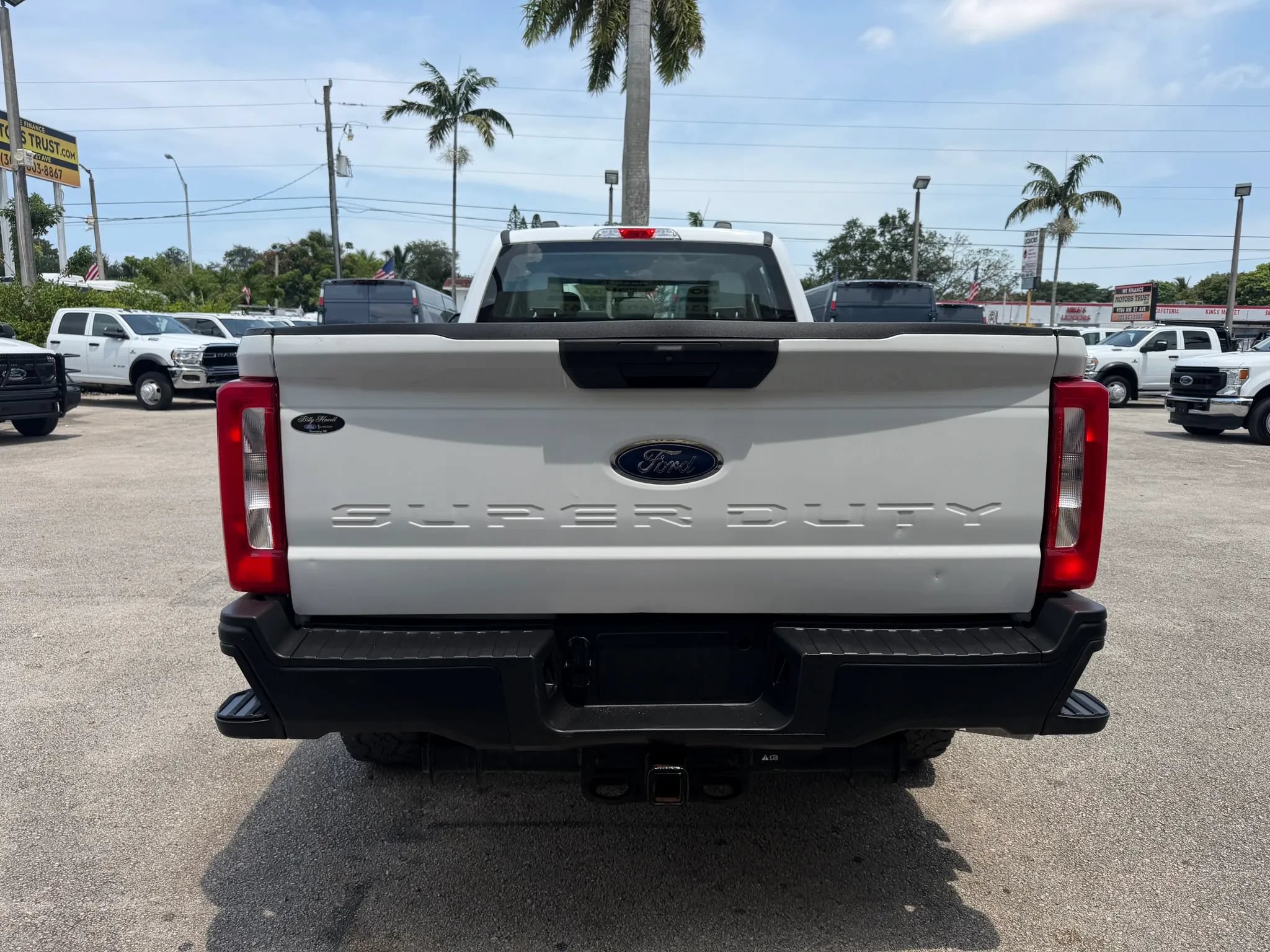 Used 2023 Ford F350 4x4 Crew Cab XL w/ XL Off-Road Package image 4
