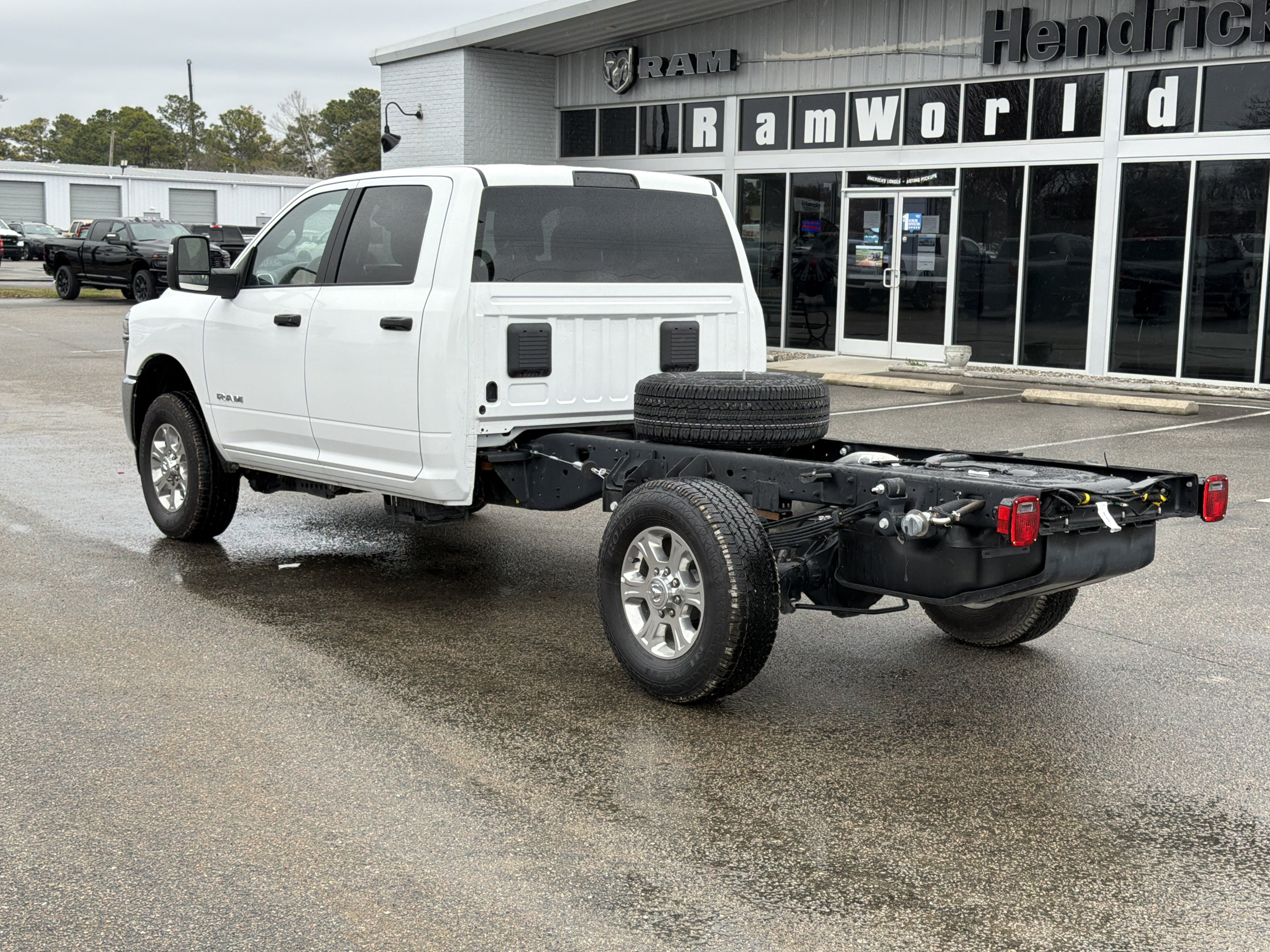Used 2025 RAM 3500 Big Horn AWD/4WD image 6