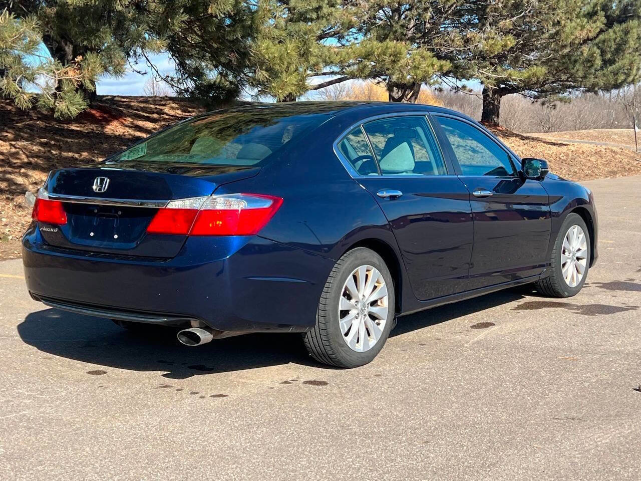 Used 2015 Honda Accord EX image 2