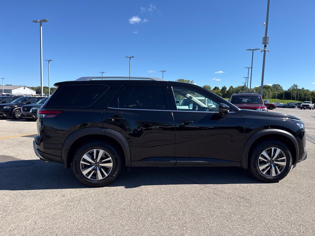 Certified 2023 Nissan Pathfinder SL AWD/4WD image 33