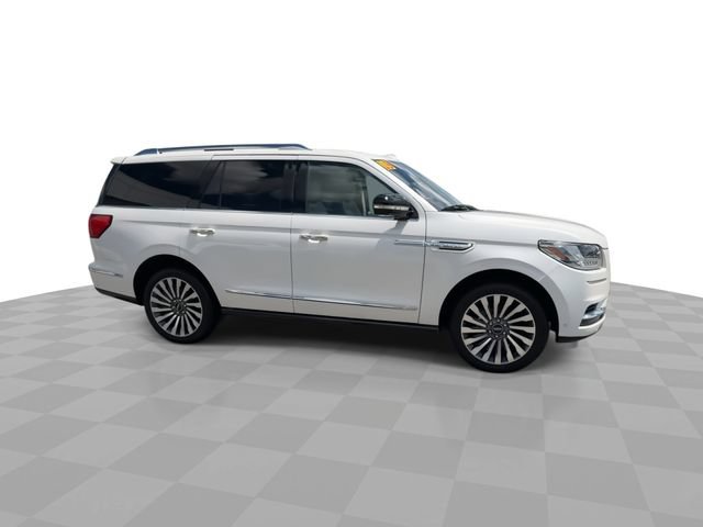 Used 2019 Lincoln Navigator Reserve AWD/4WD image 9