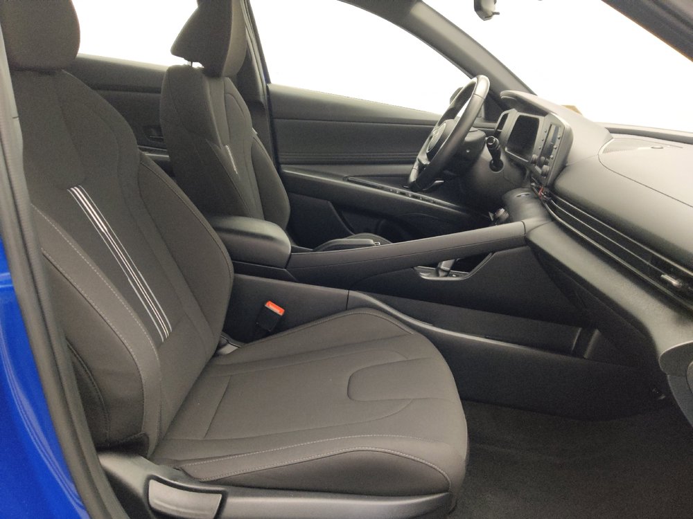 Used 2025 Hyundai Elantra Sport w/ Cargo Package FWD image 21
