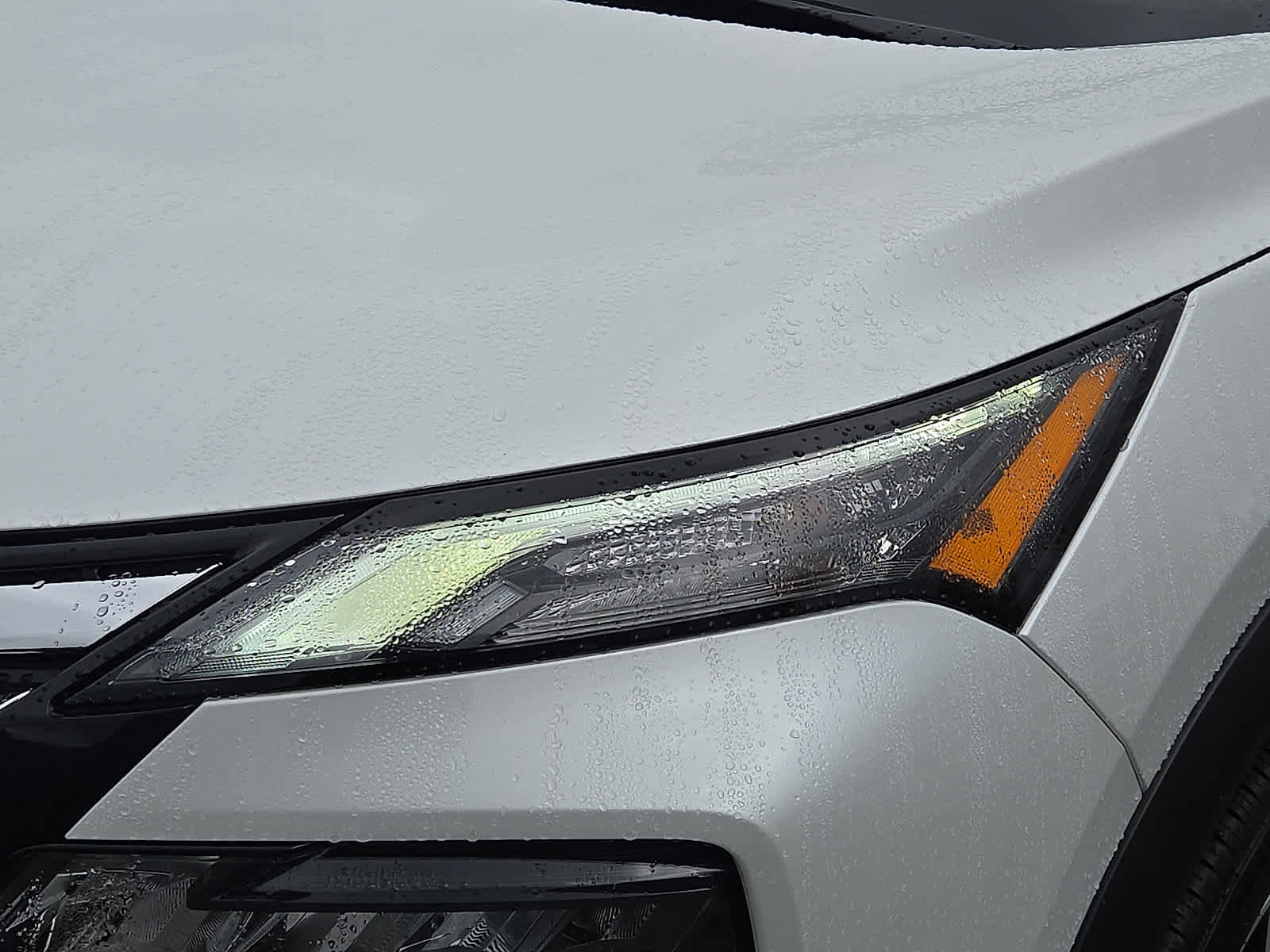 Used 2024 Nissan Rogue SL image 10