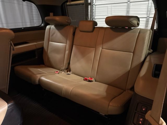 Used 2015 Toyota Sequoia Platinum AWD/4WD image 30