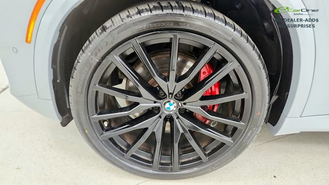 Used 2025 BMW X5 xDrive40i w/ M Sport Package AWD/4WD image 79