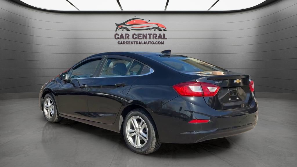 Used 2017 Chevrolet Cruze LT w/ Leather Package image 3