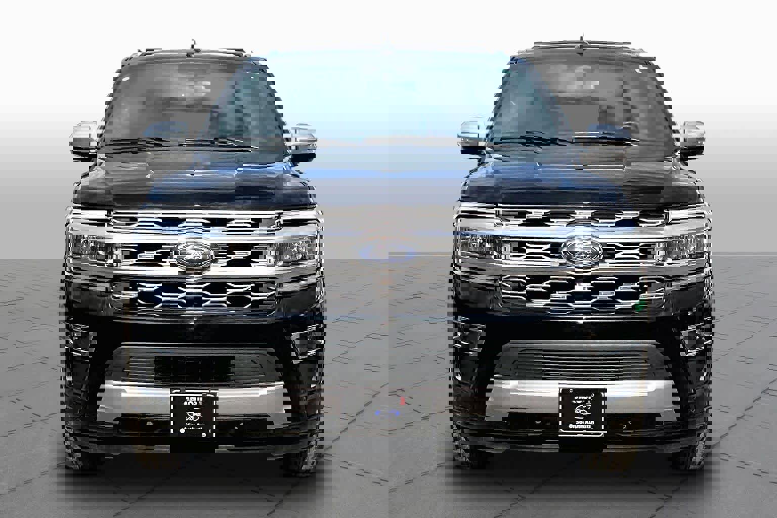 Used 2023 Ford Expedition Platinum image 4