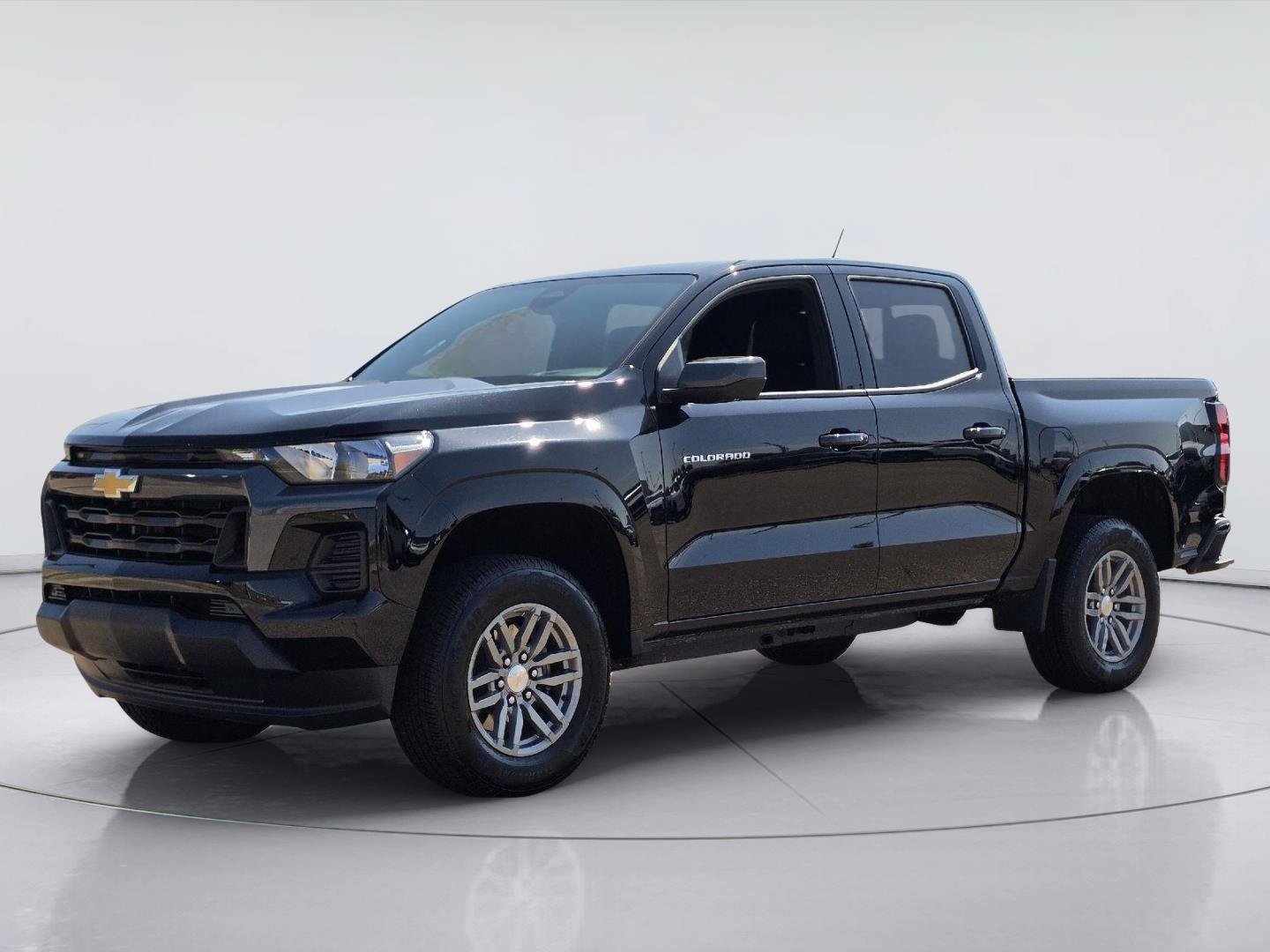 Used 2026 Chevrolet Colorado LT w/ Advanced Trailering Package RWD image 1