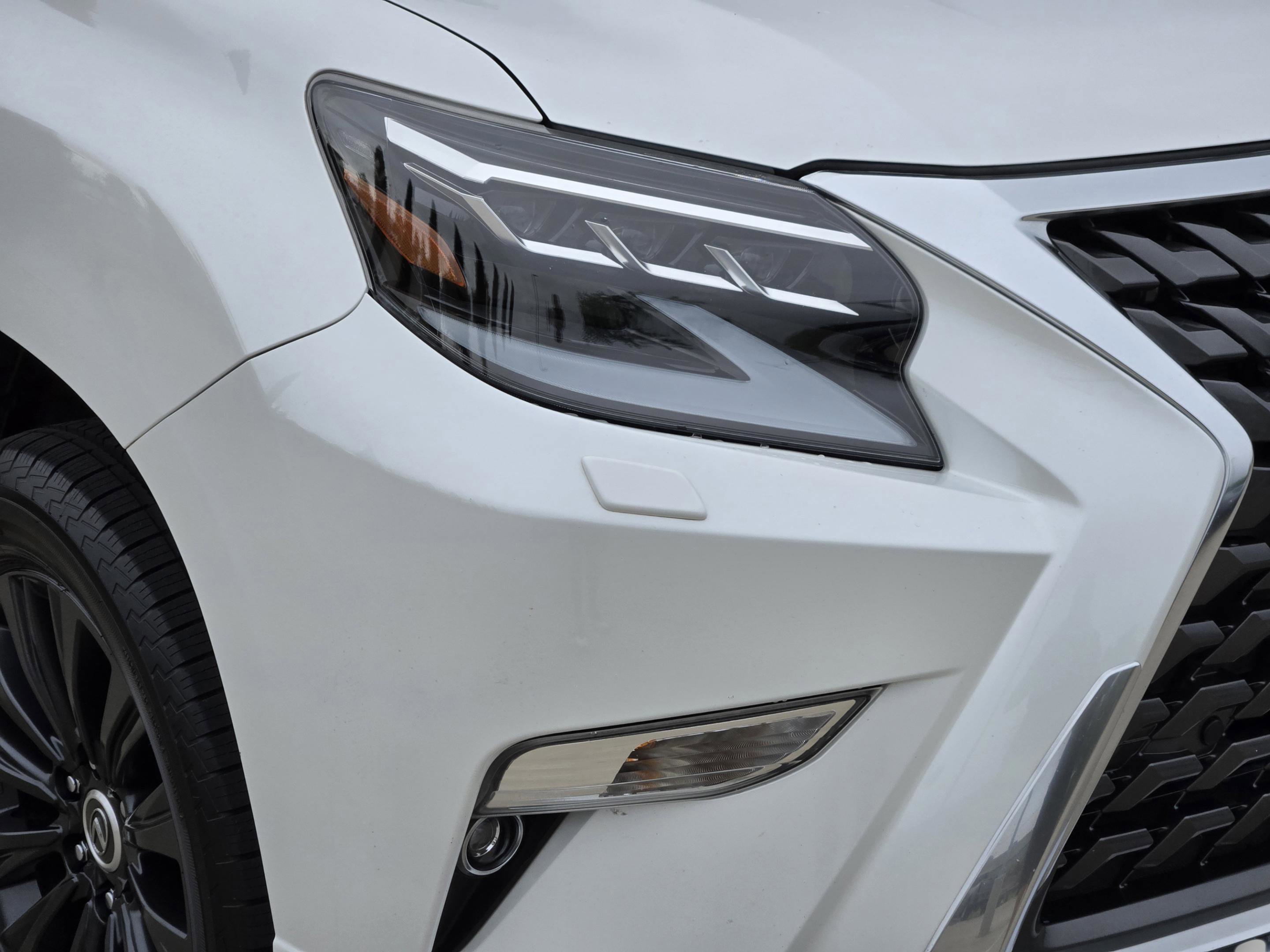 Certified 2021 Lexus GX 460 Luxury w/ Sport Design Package AWD/4WD image 36