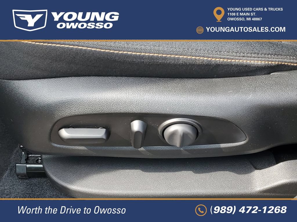 Used 2021 Chevrolet Equinox LT FWD image 9