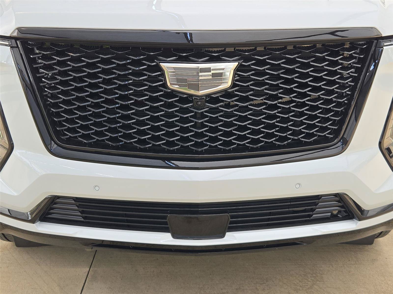 New 2026 Cadillac Escalade ESV Platinum Sport w/ LPO, ONYX Package AWD/4WD image 6
