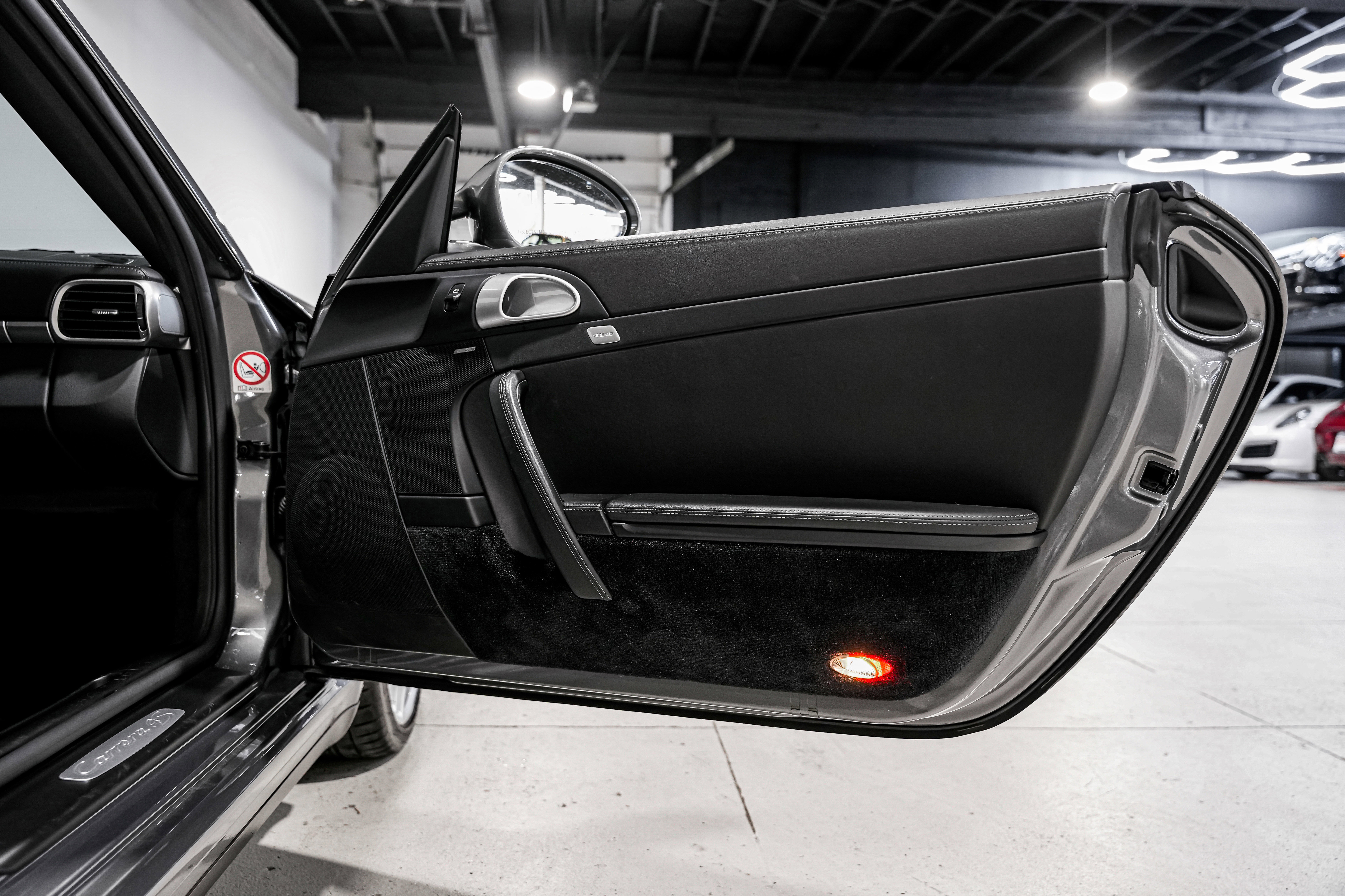 Used 2009 Porsche 911 Carrera 4S image 26