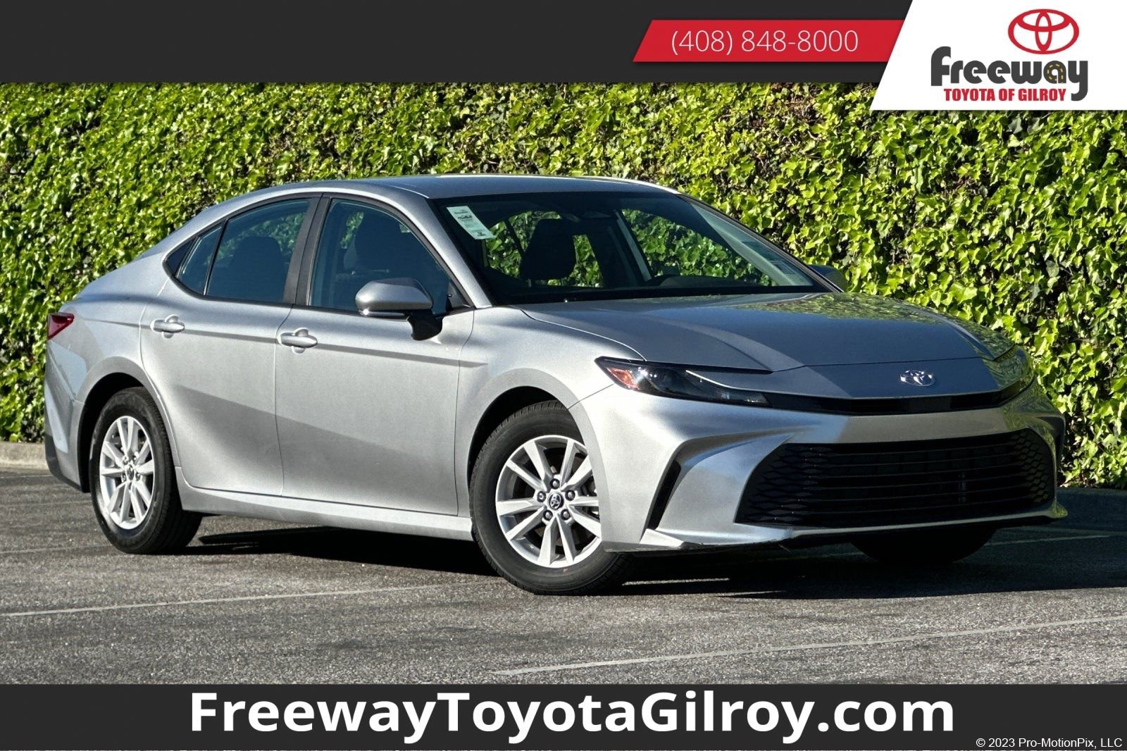 Used 2025 Toyota Camry LE video 1