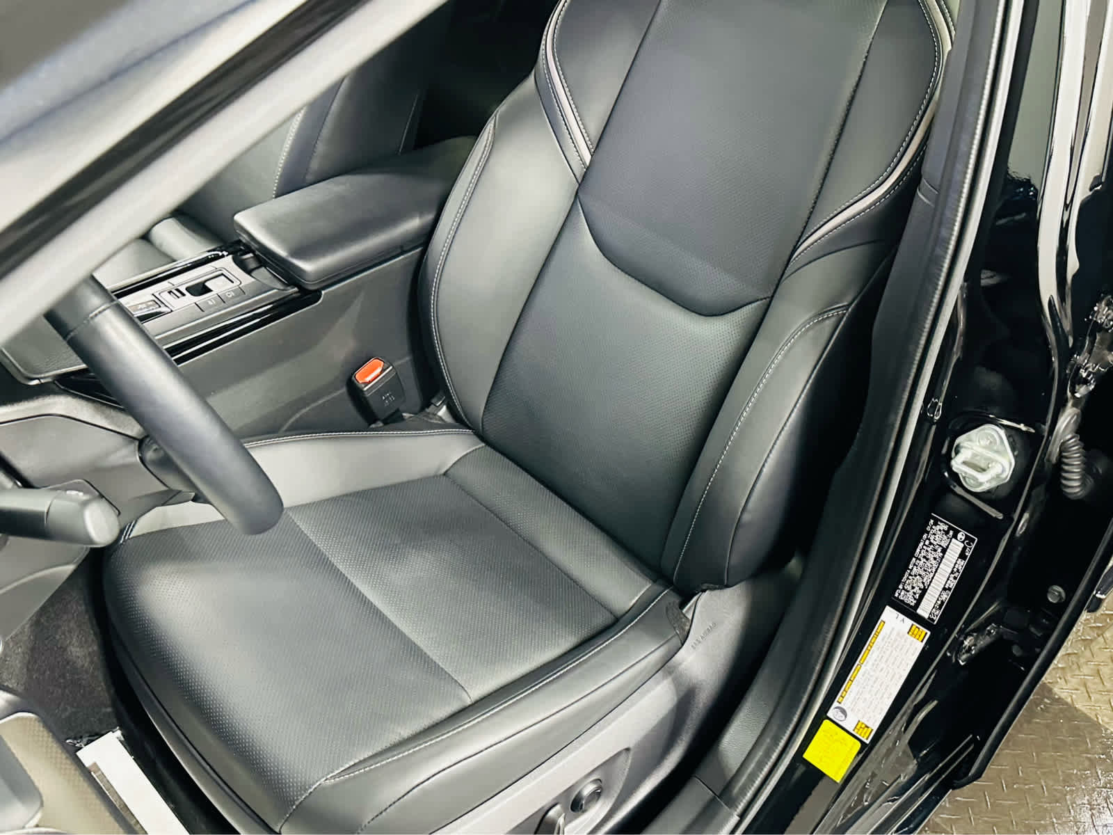 Used 2024 Toyota Prius Limited image 21