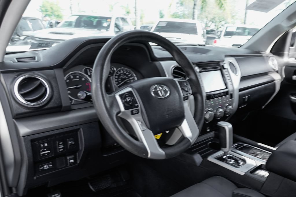 Used 2017 Toyota Tundra SR5 w/ SR5 Upgrade Package RWD image 16