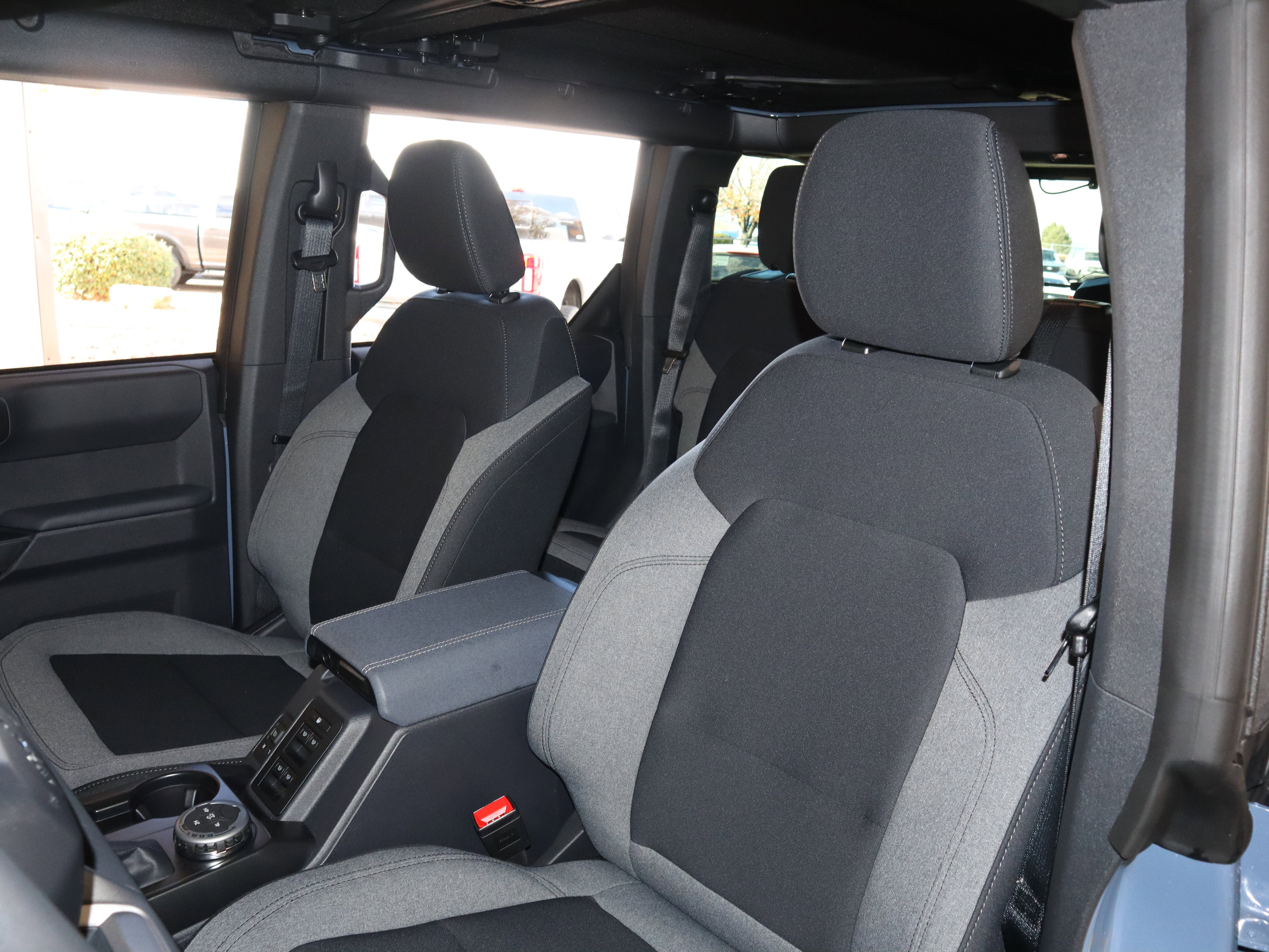 New 2025 Ford Bronco 4-Door AWD/4WD image 32