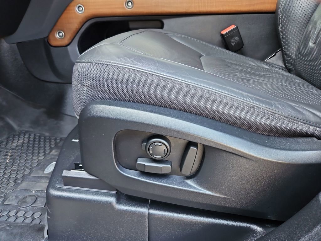 Used 2021 Land Rover Defender 110 X image 25