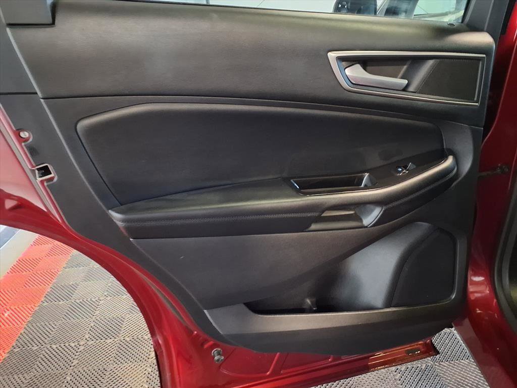 Used 2015 Ford Edge SEL w/ Equipment Group 201A image 15