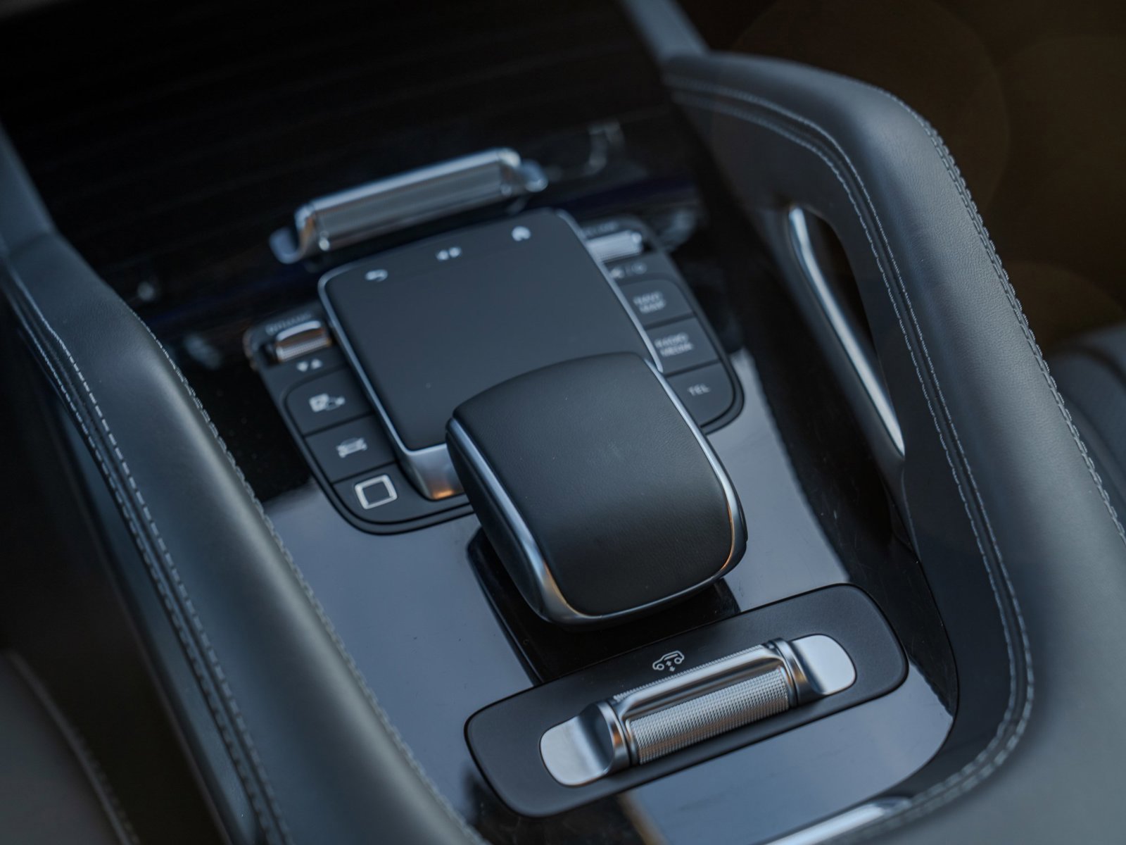 Used 2025 Mercedes-Benz GLS 450 4MATIC image 23