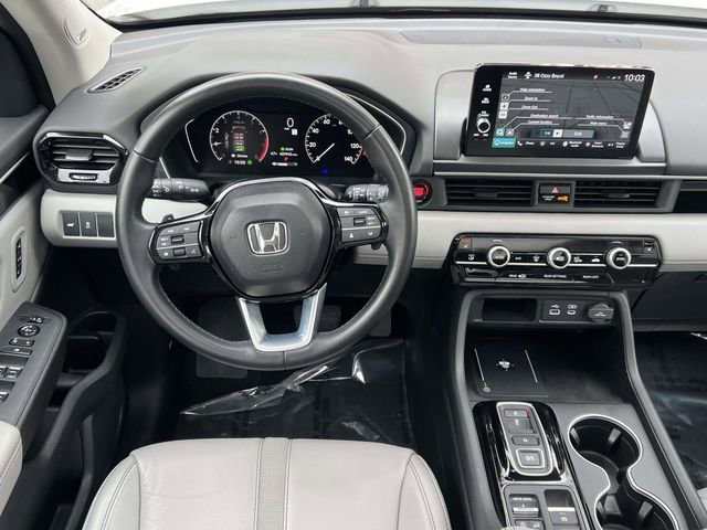 Used 2023 Honda Pilot Touring image 39