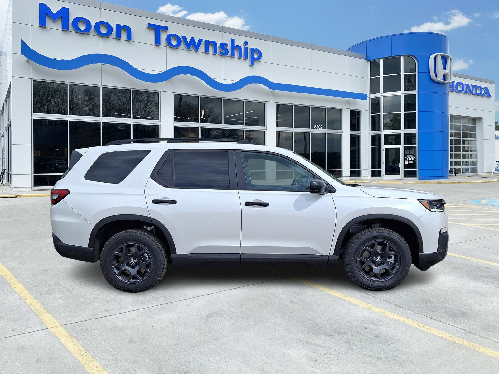 New 2026 Honda Pilot TrailSport image 7