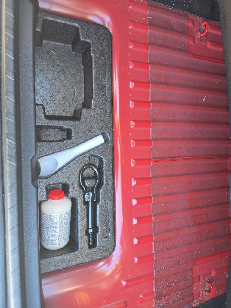 Used 2018 Ford EcoSport SE w/ SE Convenience Package image 17