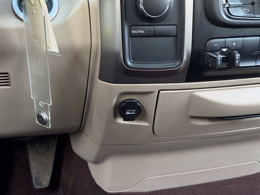 Used 2015 RAM 3500 SLT w/ Popular Equipment Group AWD/4WD image 12