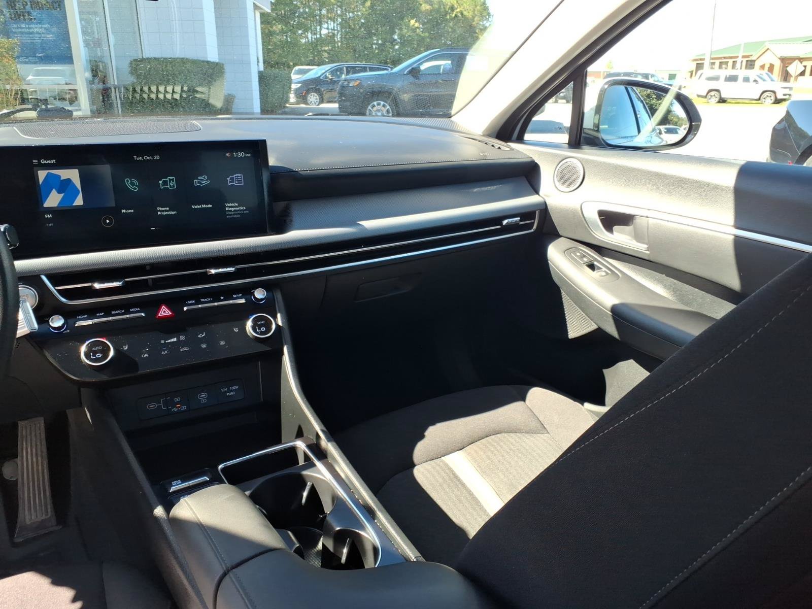 Used 2025 Hyundai Sonata SEL FWD image 12