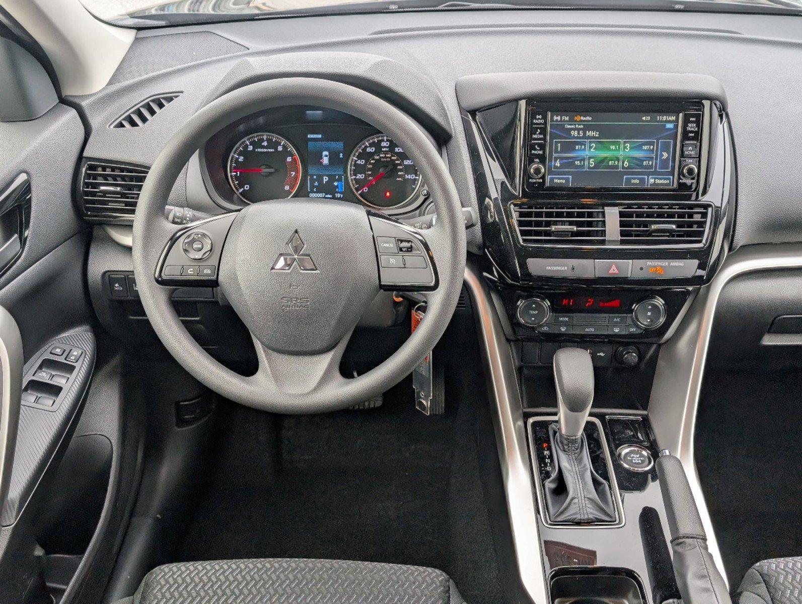 New 2025 Mitsubishi Eclipse Cross ES image 13