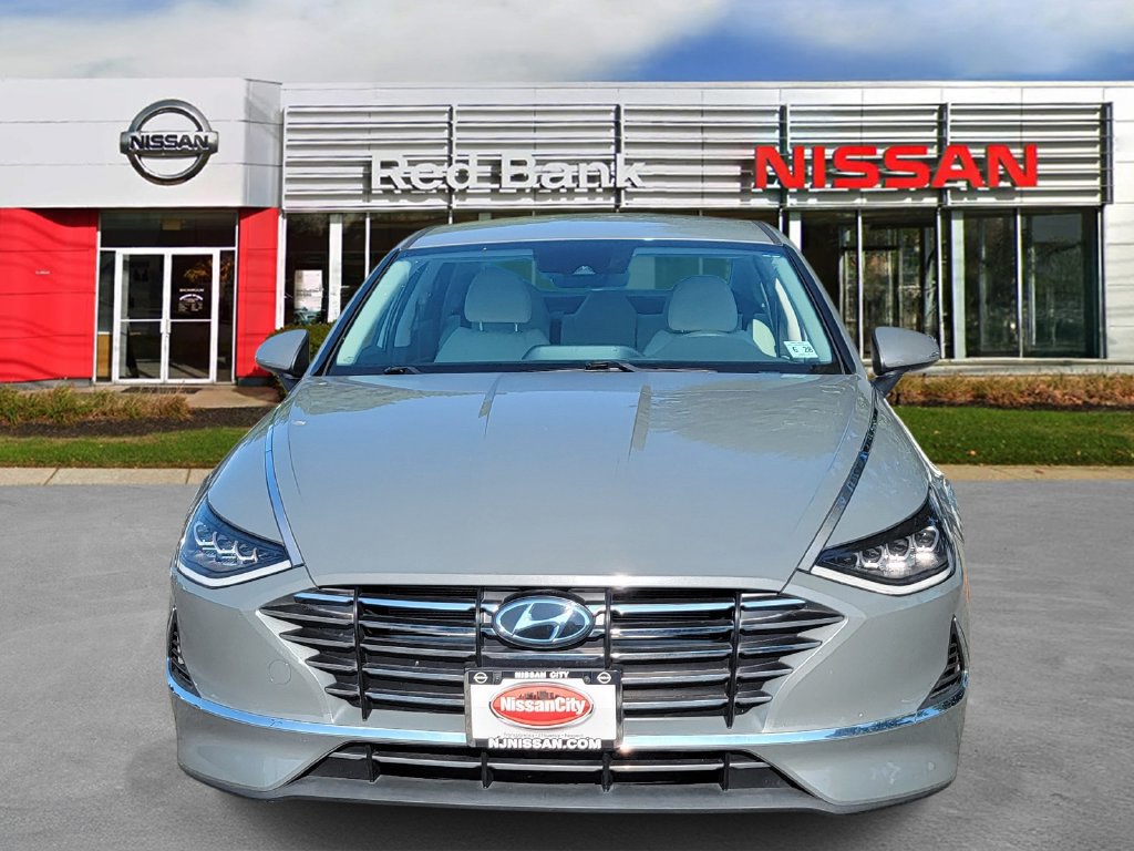 Used 2023 Hyundai Sonata SE FWD image 2