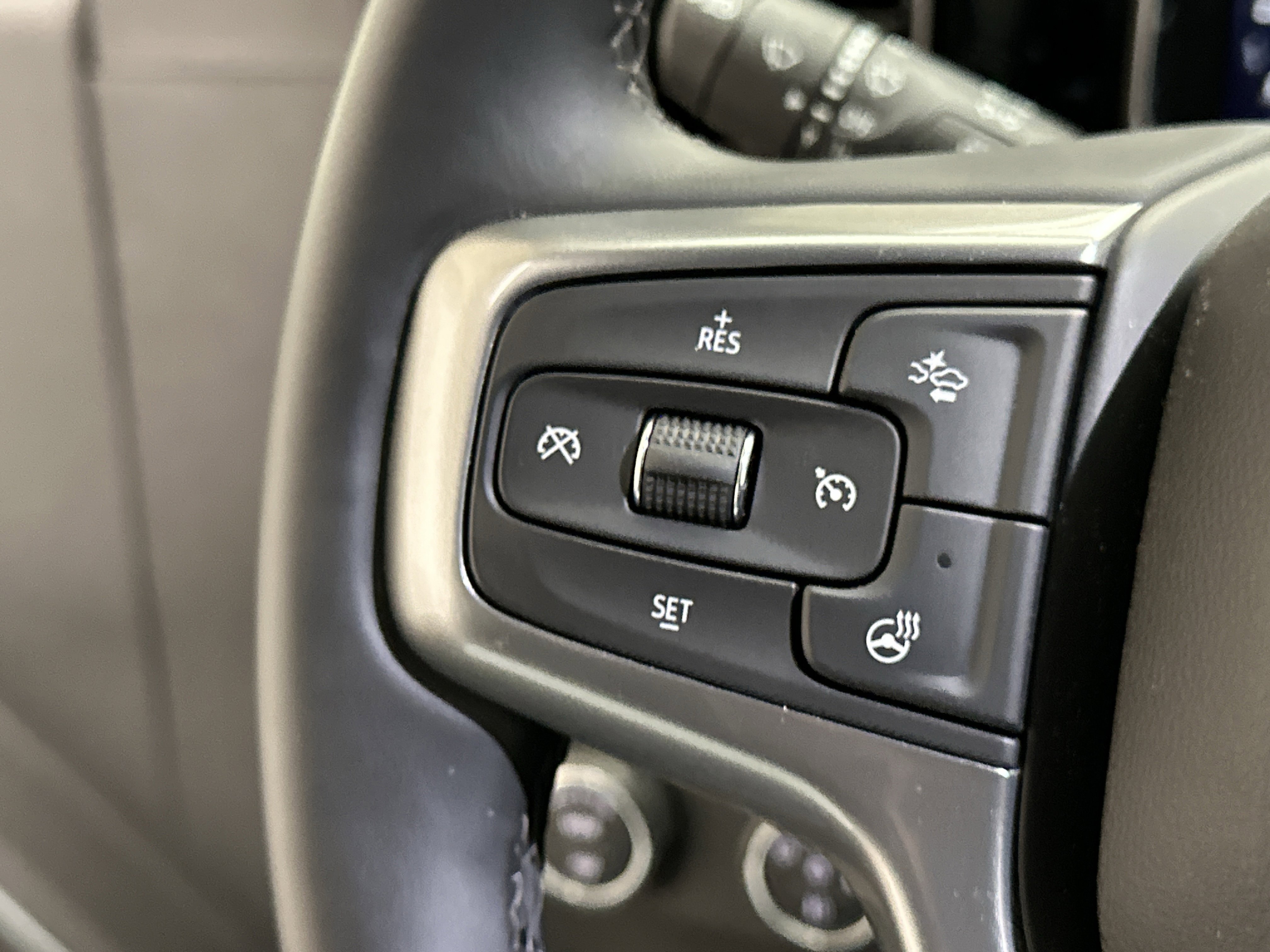 Used 2024 Chevrolet Silverado 2500 LT w/ Convenience Package image 26
