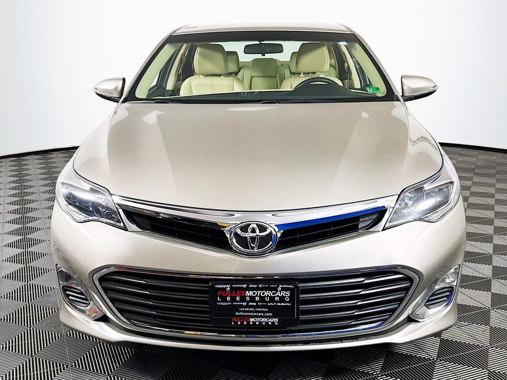 Used 2015 Toyota Avalon XLE FWD image 2