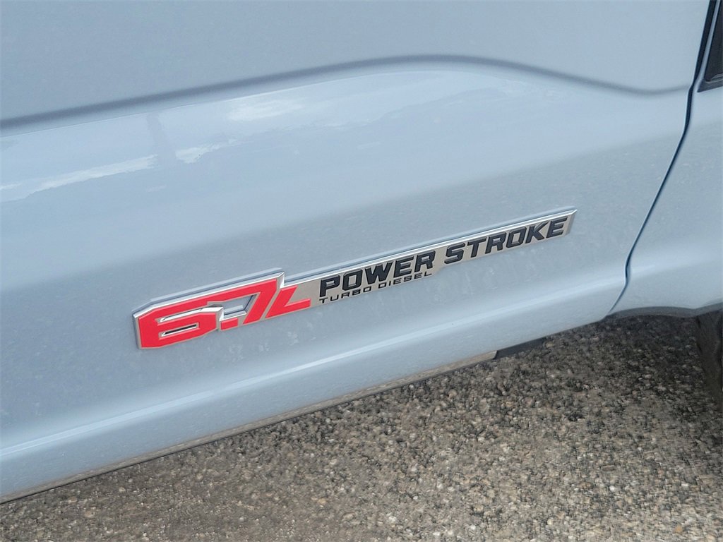 New 2026 Ford F350 4x4 Crew Cab Super Duty image 9