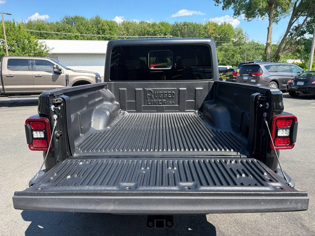 Used 2026 Jeep Gladiator Mojave AWD/4WD image 32
