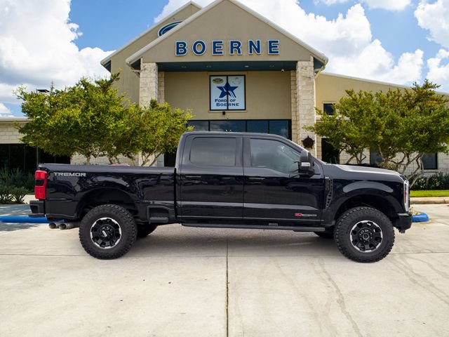 Used 2025 Ford F250 XLT w/ Black Appearance Package AWD/4WD image 7