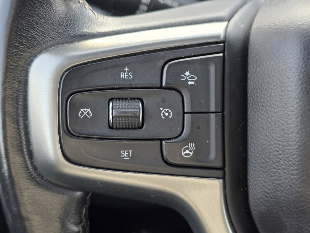 Used 2021 Chevrolet Tahoe Premier image 35