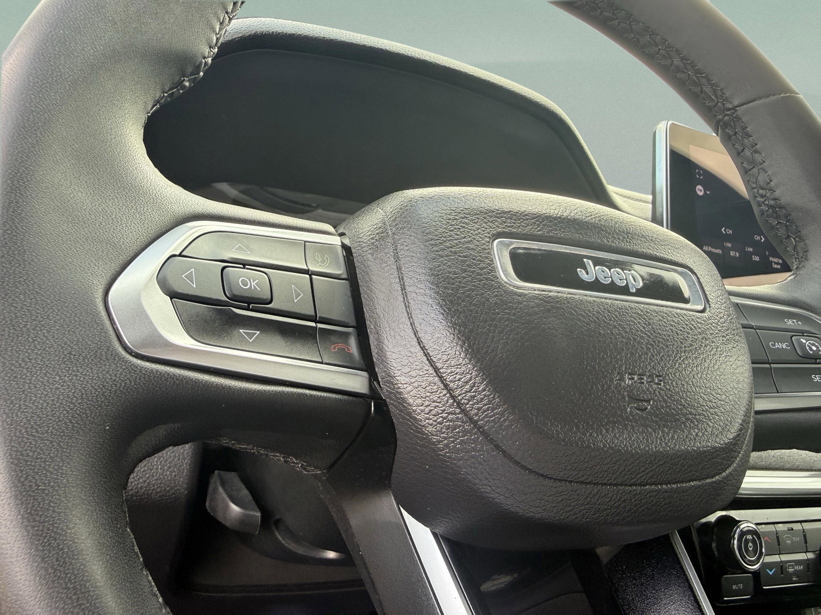 Used 2024 Jeep Compass Latitude image 16