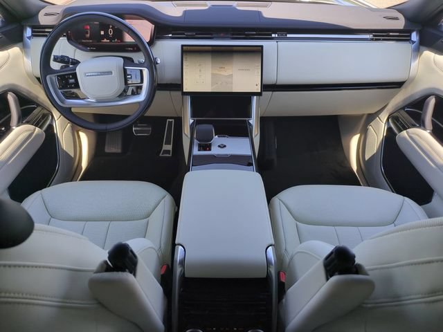 New 2026 Land Rover Range Rover Long Wheelbase SE AWD/4WD image 14