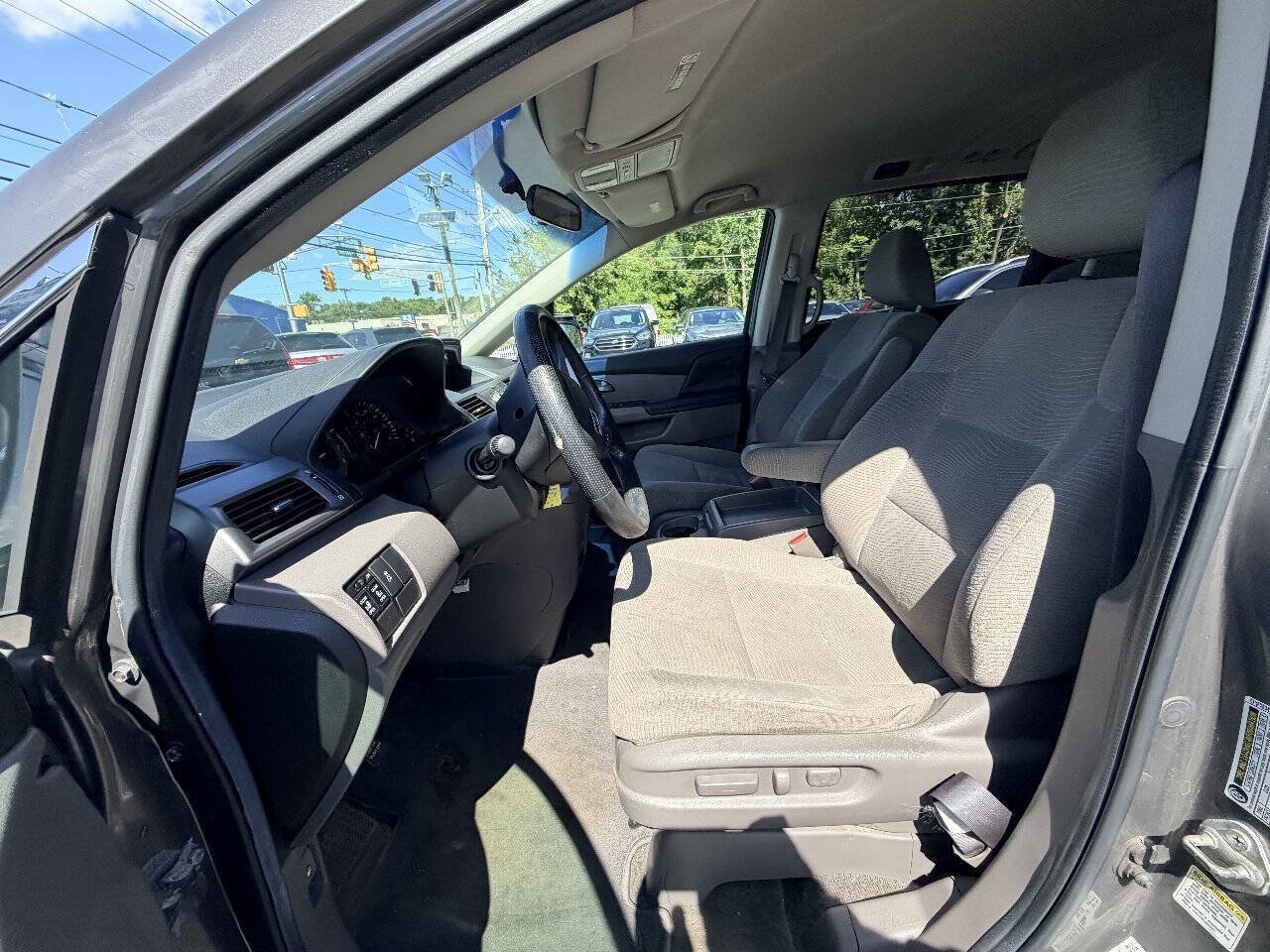 Used 2011 Honda Odyssey EX image 18