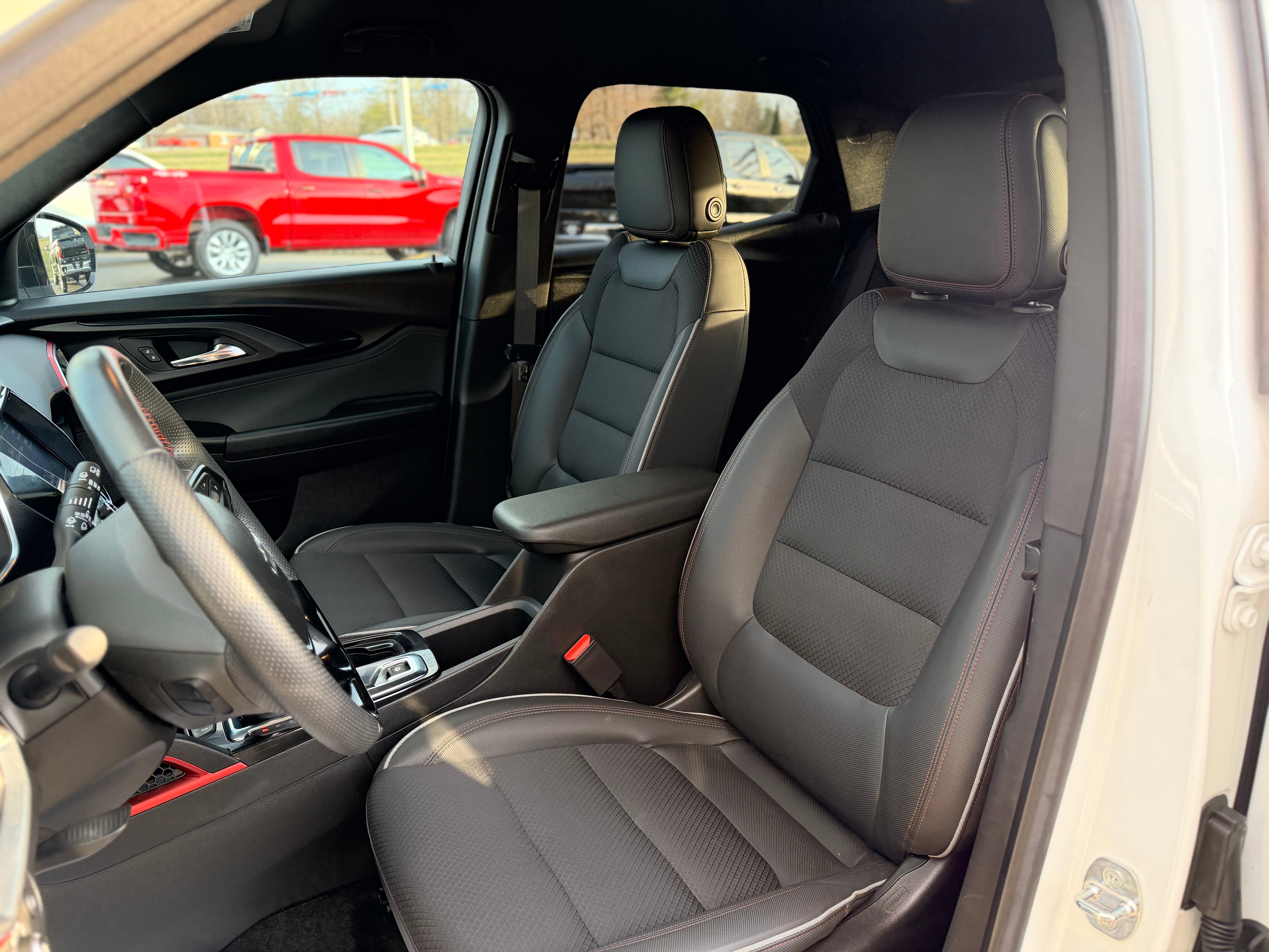 Used 2023 Chevrolet TrailBlazer RS w/ Convenience Package image 11