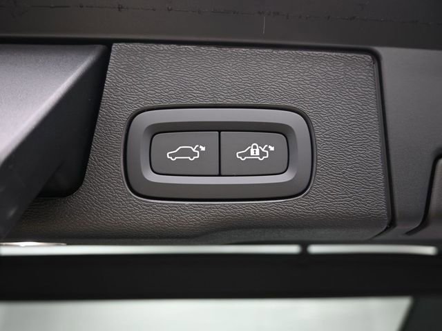 New 2026 Volvo XC60 B5 Plus w/ Protection Package Premier AWD/4WD image 34