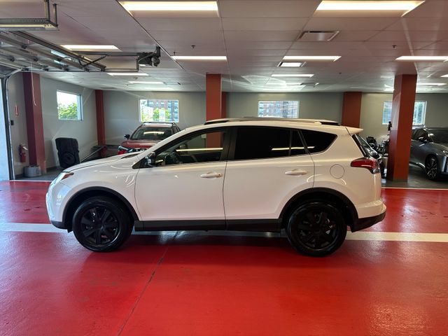 Used 2018 Toyota RAV4 LE w/ Carpet Mat Package FWD image 6