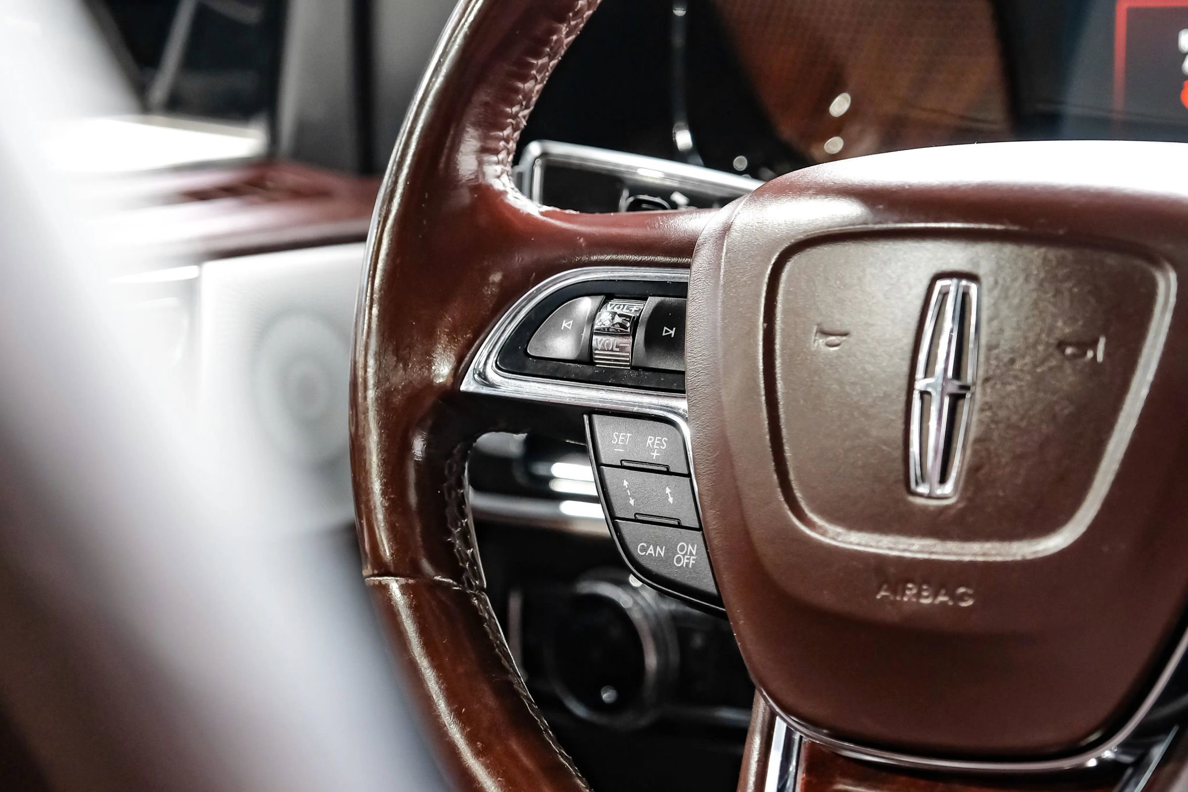 Used 2018 Lincoln Navigator Black Label w/ Cargo Package AWD/4WD image 21