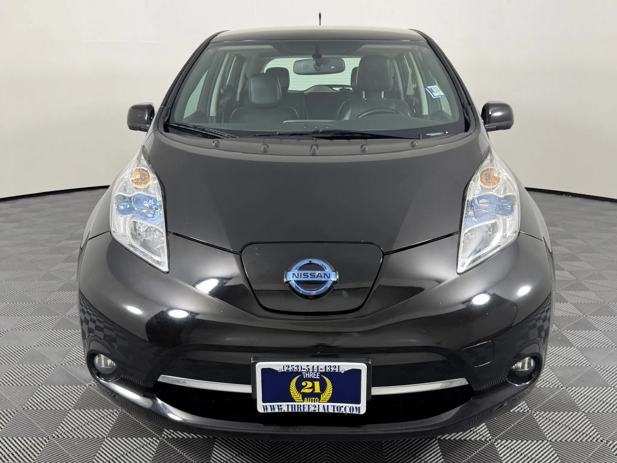 Used 2013 Nissan Leaf SL w/ Premium Pkg FWD image 3