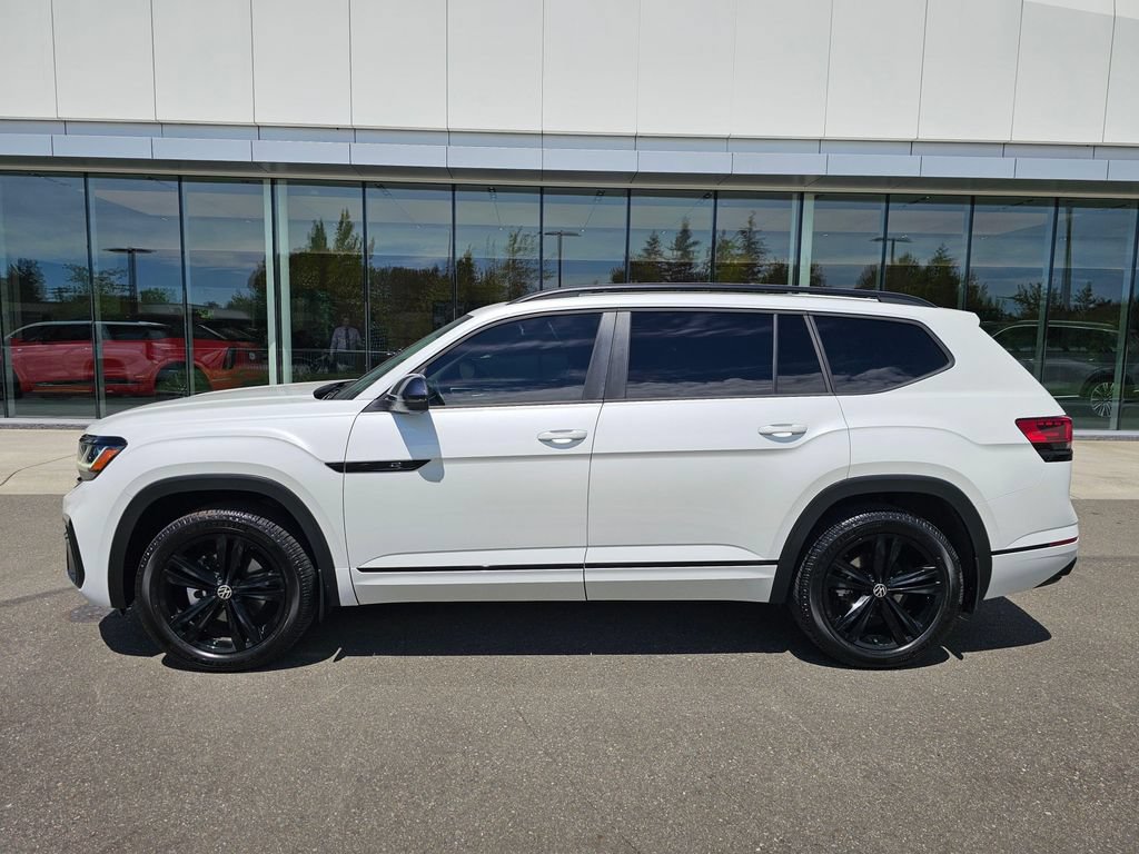 Used 2023 Volkswagen Atlas SEL R-Line AWD/4WD image 2