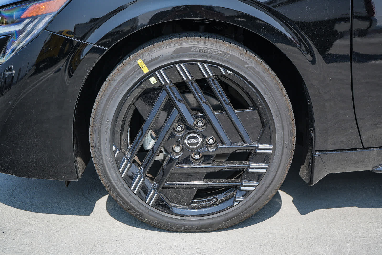 New 2027 Nissan Sentra SR w/ SR Premium Package FWD image 11